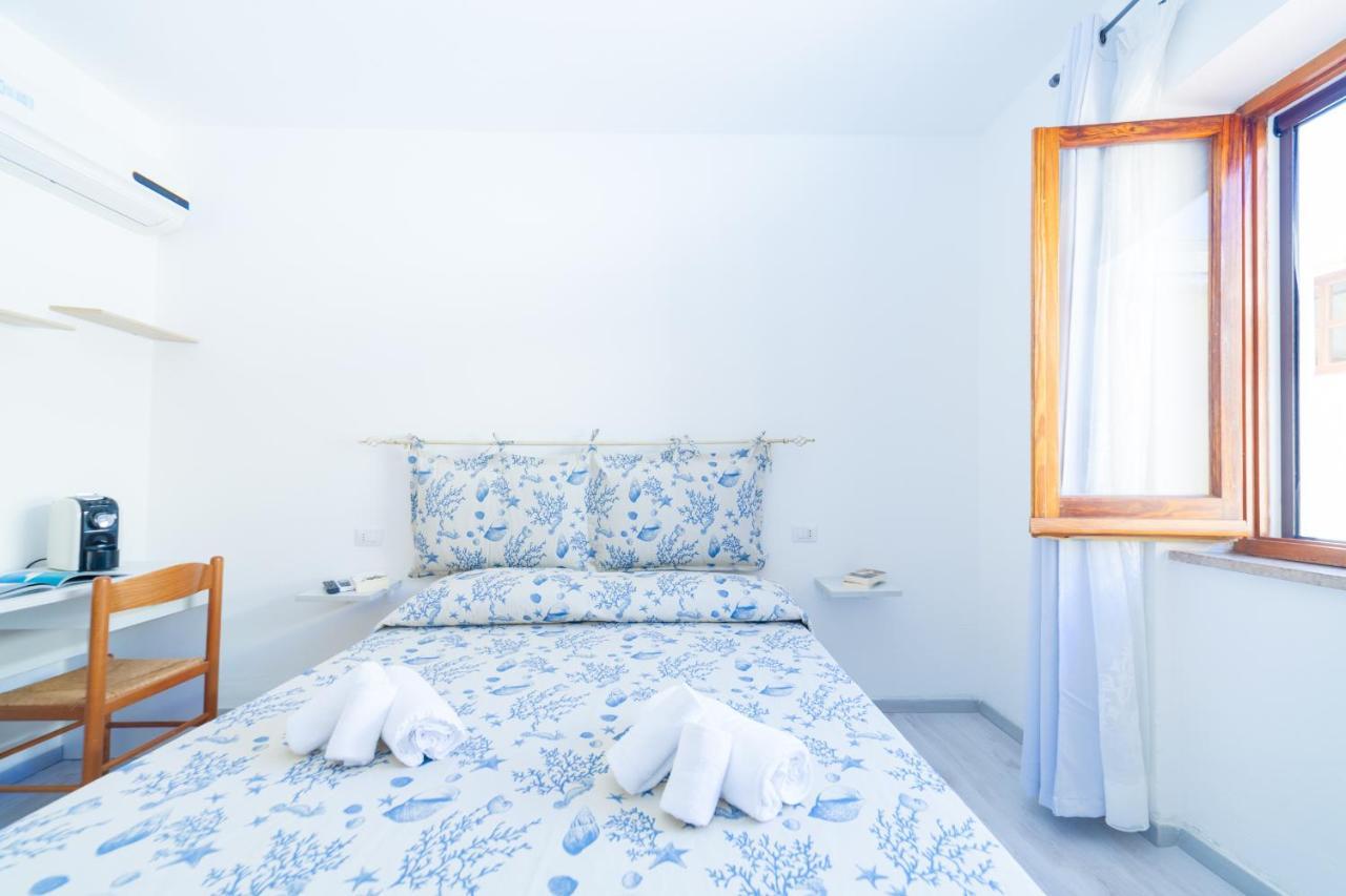 Brezza B&B Golfo Aranci Exterior foto